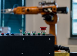 reesinls - roboty magazynowe 2.jpg